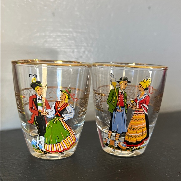 Vintage Folk Art Shot Glasses - Picture 13 of 13